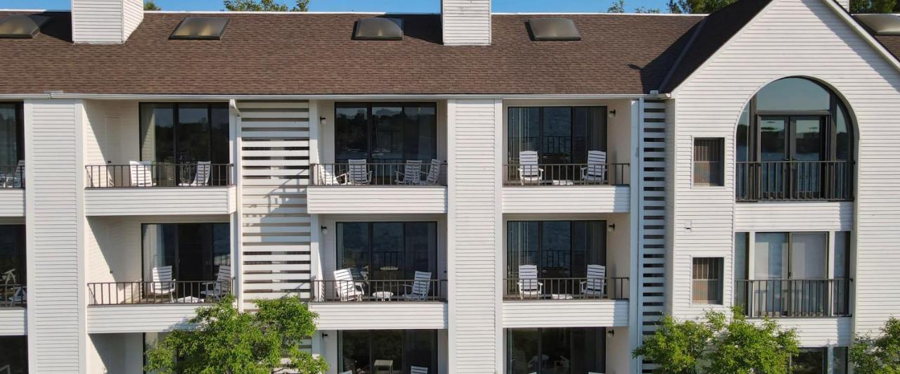 359 Edgewater Inn Charlevoix Exterior photo